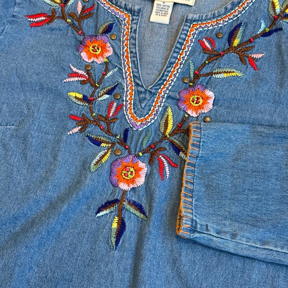 Tantrums Womens Medium Blue‎ Denim Embroidered Floral Boho Tunic Top Cotton M - Picture 12 of 15
